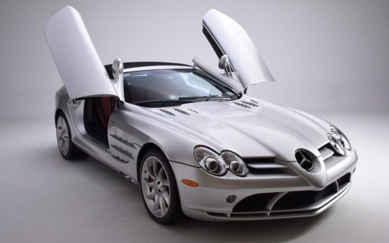 Mercedes-Benz SLR McLaren: Supercar Ikonik yang Menggabungkan Kekuatan dan Elegansi
