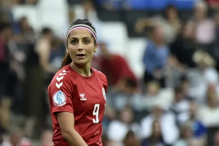 Sepak Bola Wanita: Meningkatnya Popularitas Global