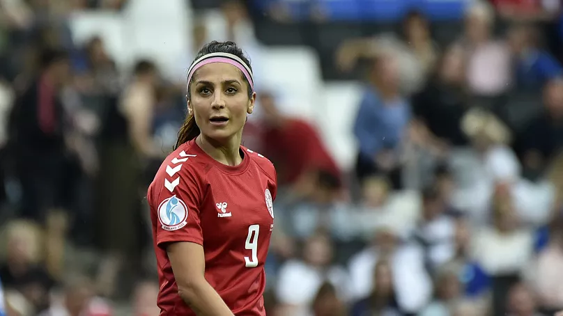 Sepak Bola Wanita: Meningkatnya Popularitas Global
